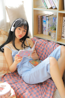 我故意没有穿内裤坐地铁怎么办