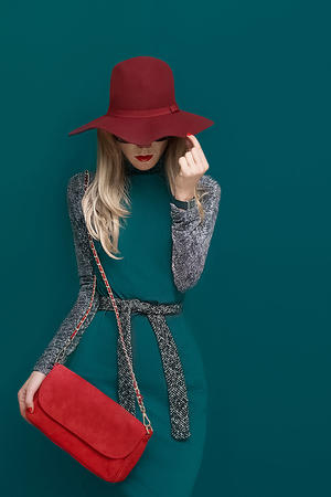 修炼时被徒弟们轮流欺负